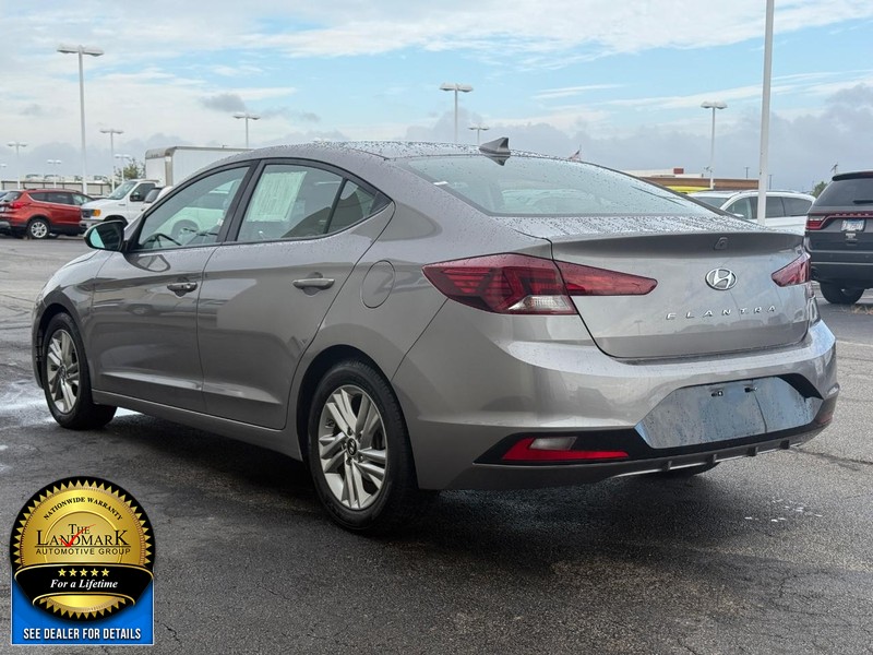 2020 Hyundai Elantra Value Edition photo 3