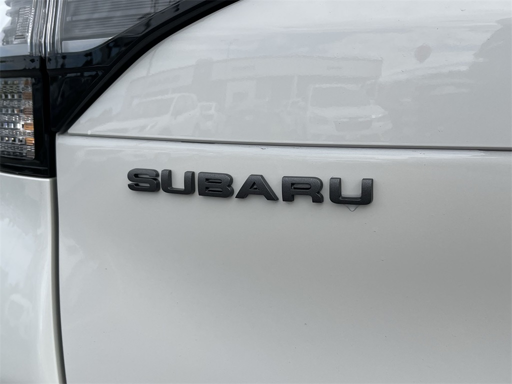 2025 Subaru Forester Premium photo 4