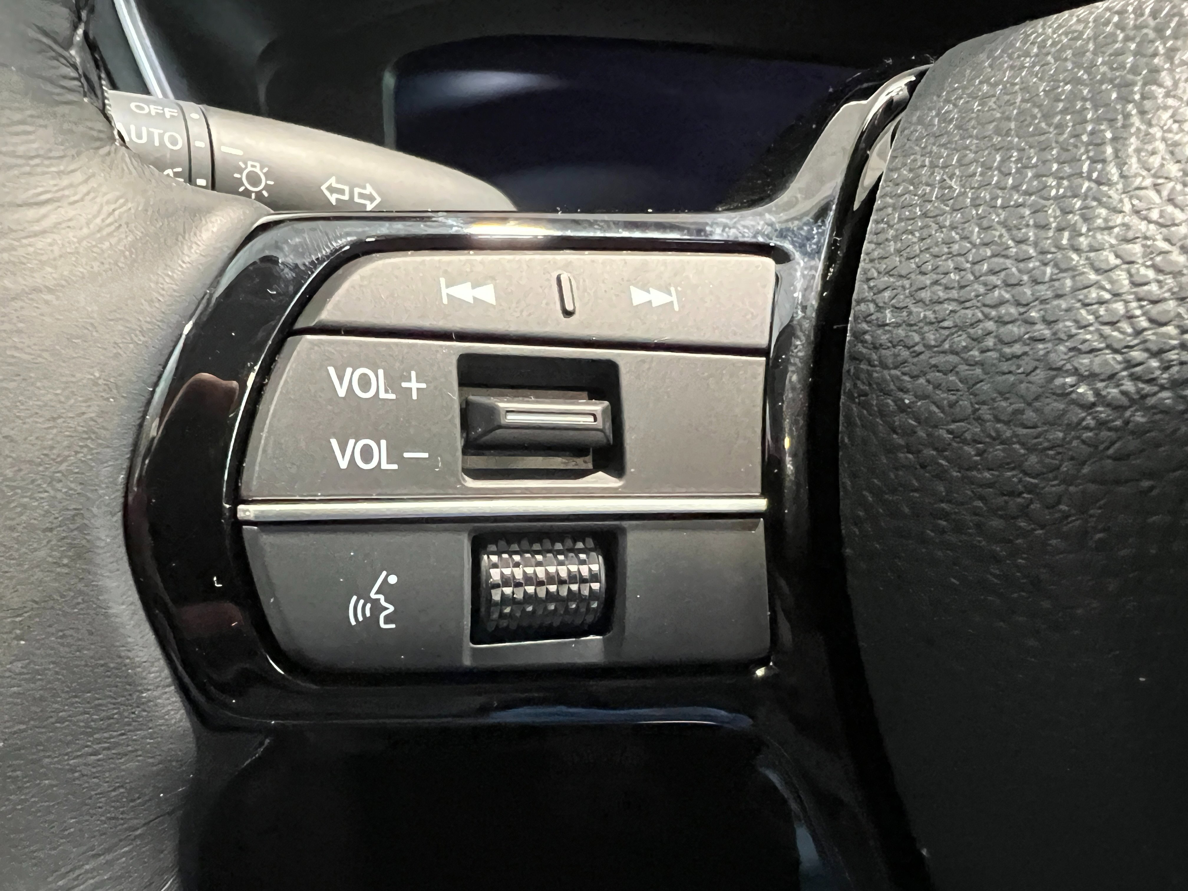 2025 Acura Integra Base photo 16