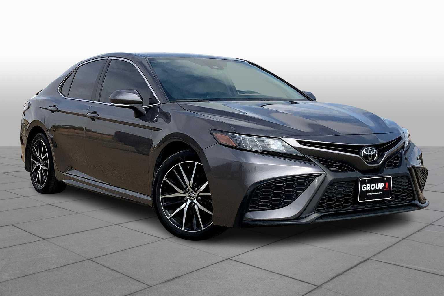 2023 Toyota Camry SE photo 2
