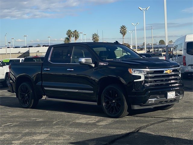 2025 Chevrolet Silverado 1500 High Country photo 3