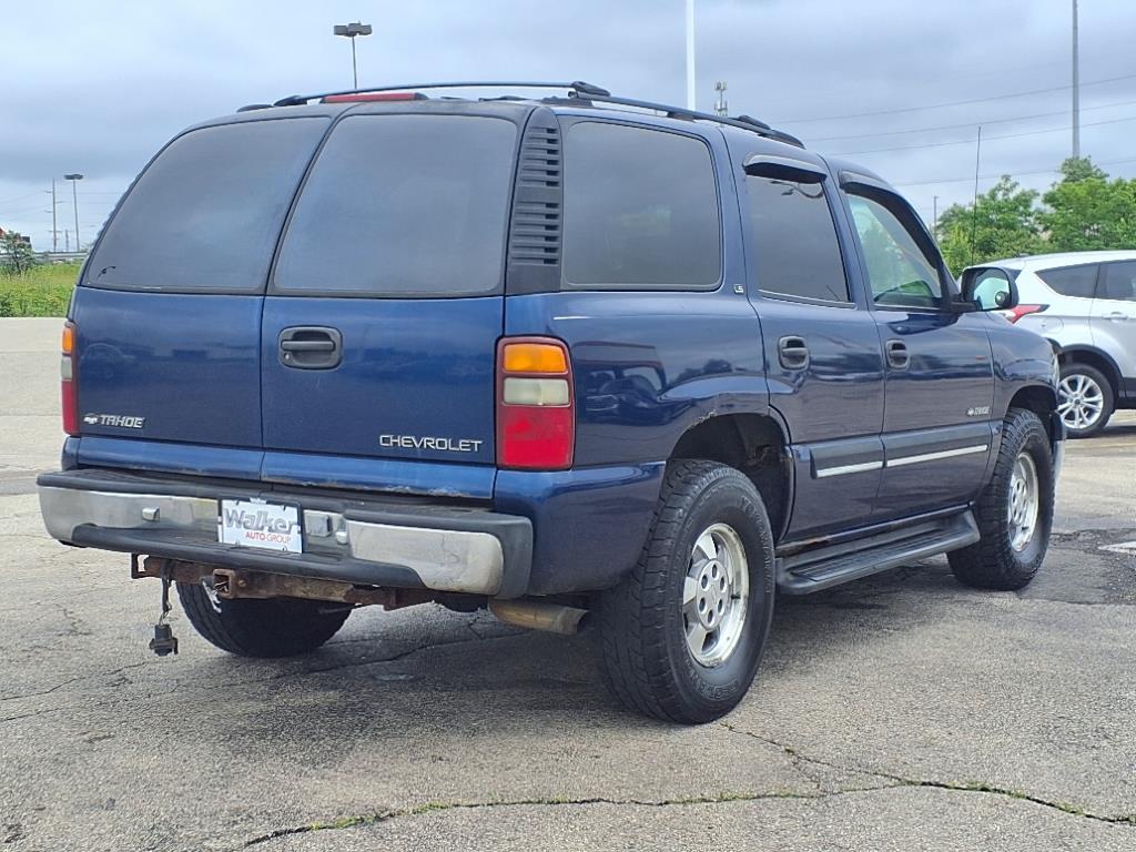 2001 Chevrolet Tahoe LS photo 3