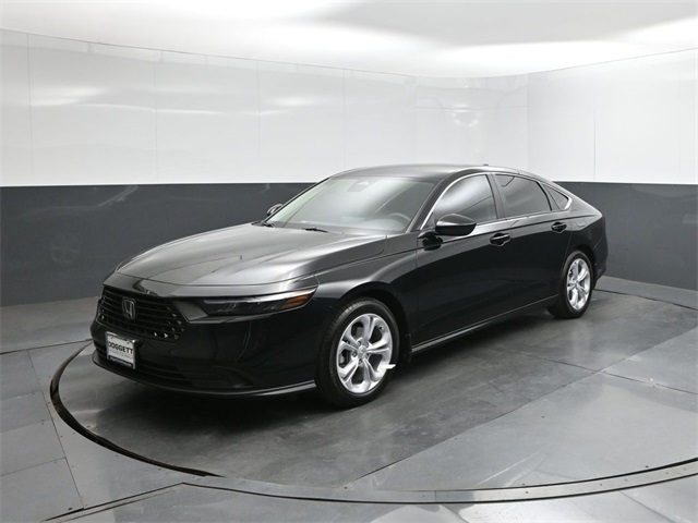 2025 Honda Accord LX's photo