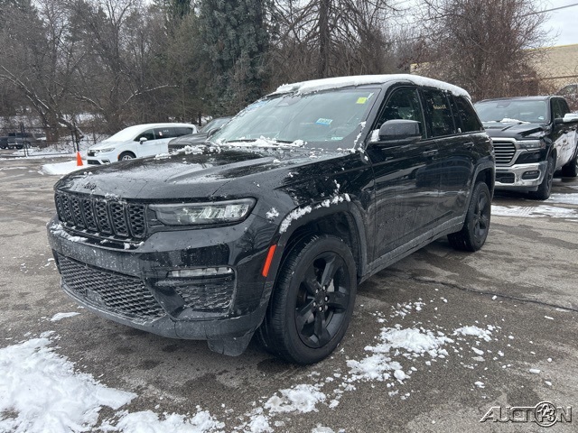 2023 Jeep Grand Cherokee Limited's photo