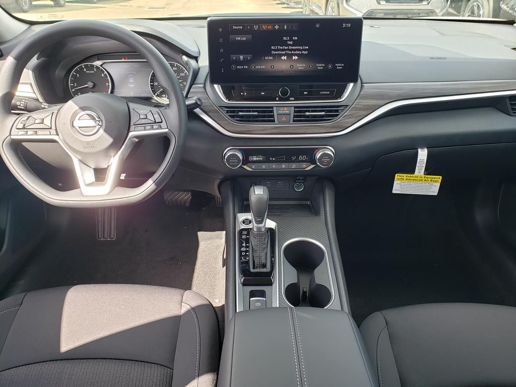 2025 Nissan Altima SV Special Edition photo 8