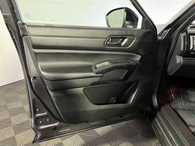 2024 Nissan Pathfinder S photo 20