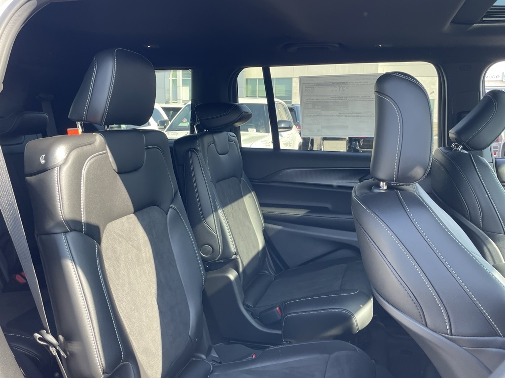 2025 Jeep Grand Cherokee Altitude X photo 21