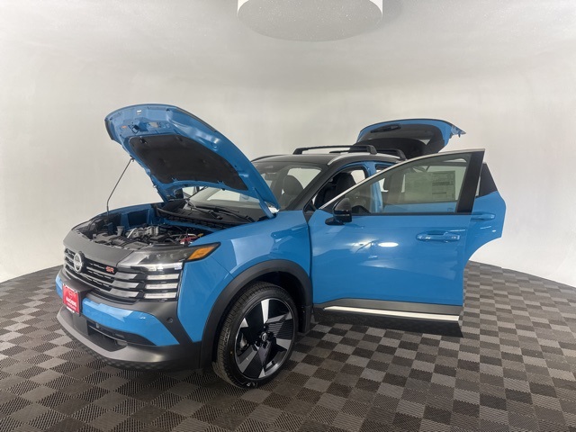 2026 Nissan Kicks SR photo 9