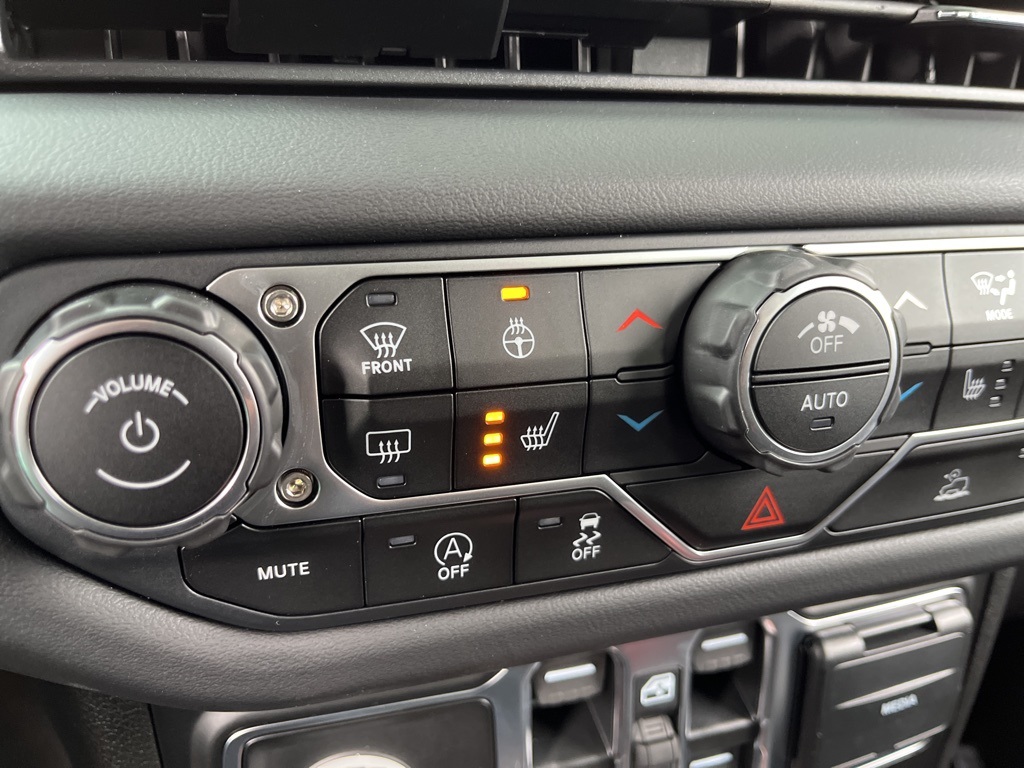 2025 Jeep Gladiator Sport photo 4