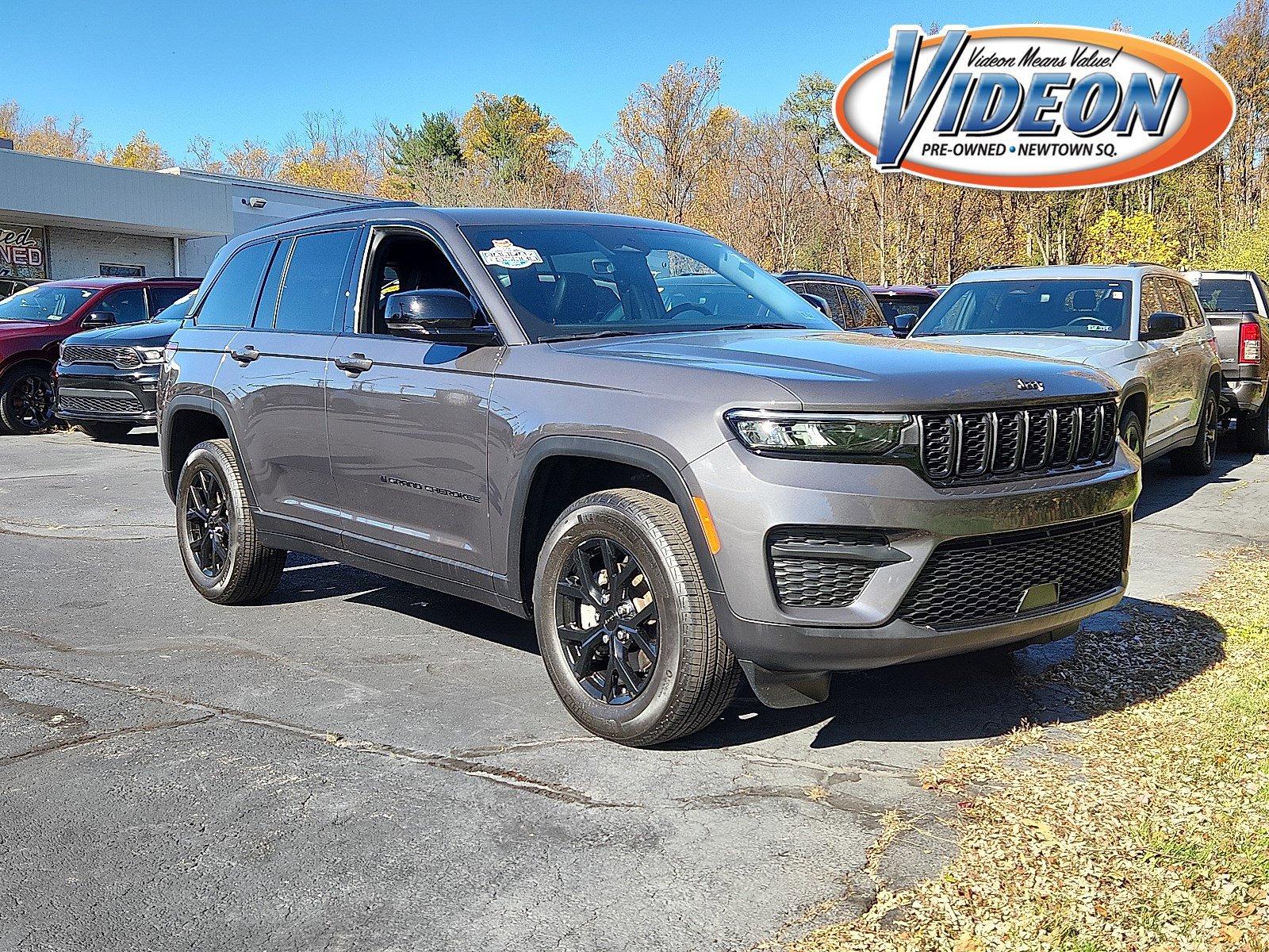 2025 Jeep Grand Cherokee Altitude's photo