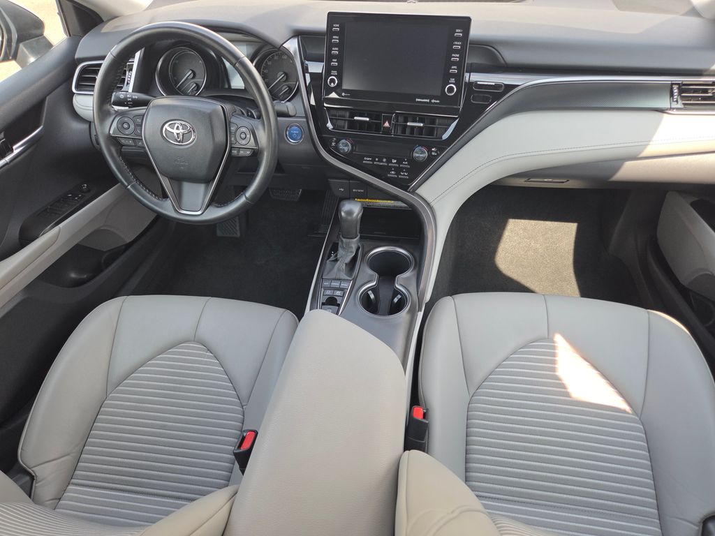 2021 Toyota Camry Hybrid SE photo 25