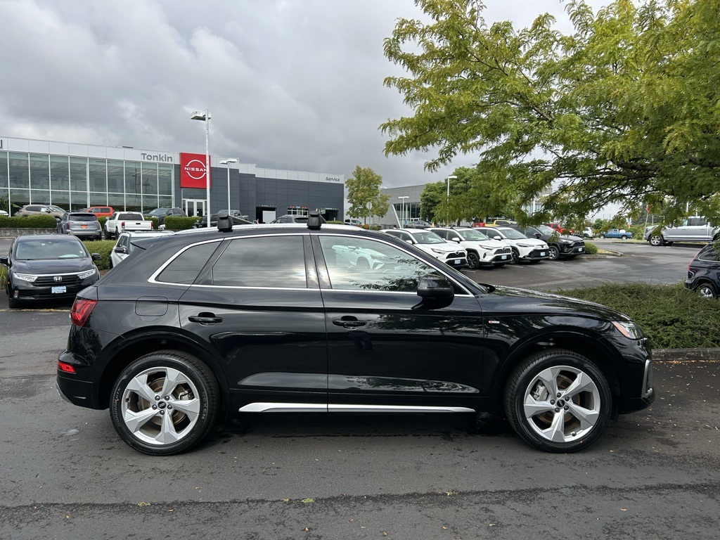 2023 Audi Q5 45 S line Premium photo 2