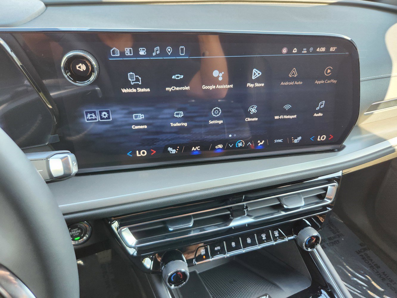 2026 Chevrolet Traverse photo 4