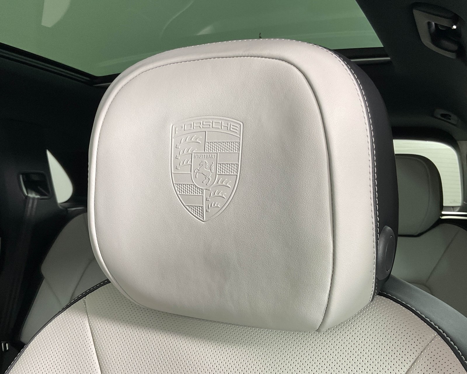 2025 Porsche Cayenne E-Hybrid photo 15