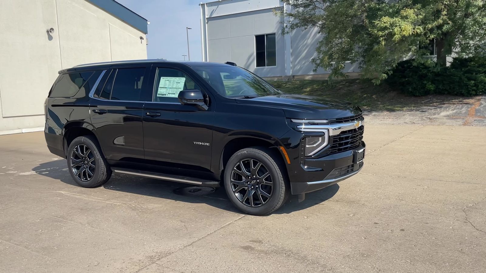 2025 Chevrolet Tahoe LS photo 15