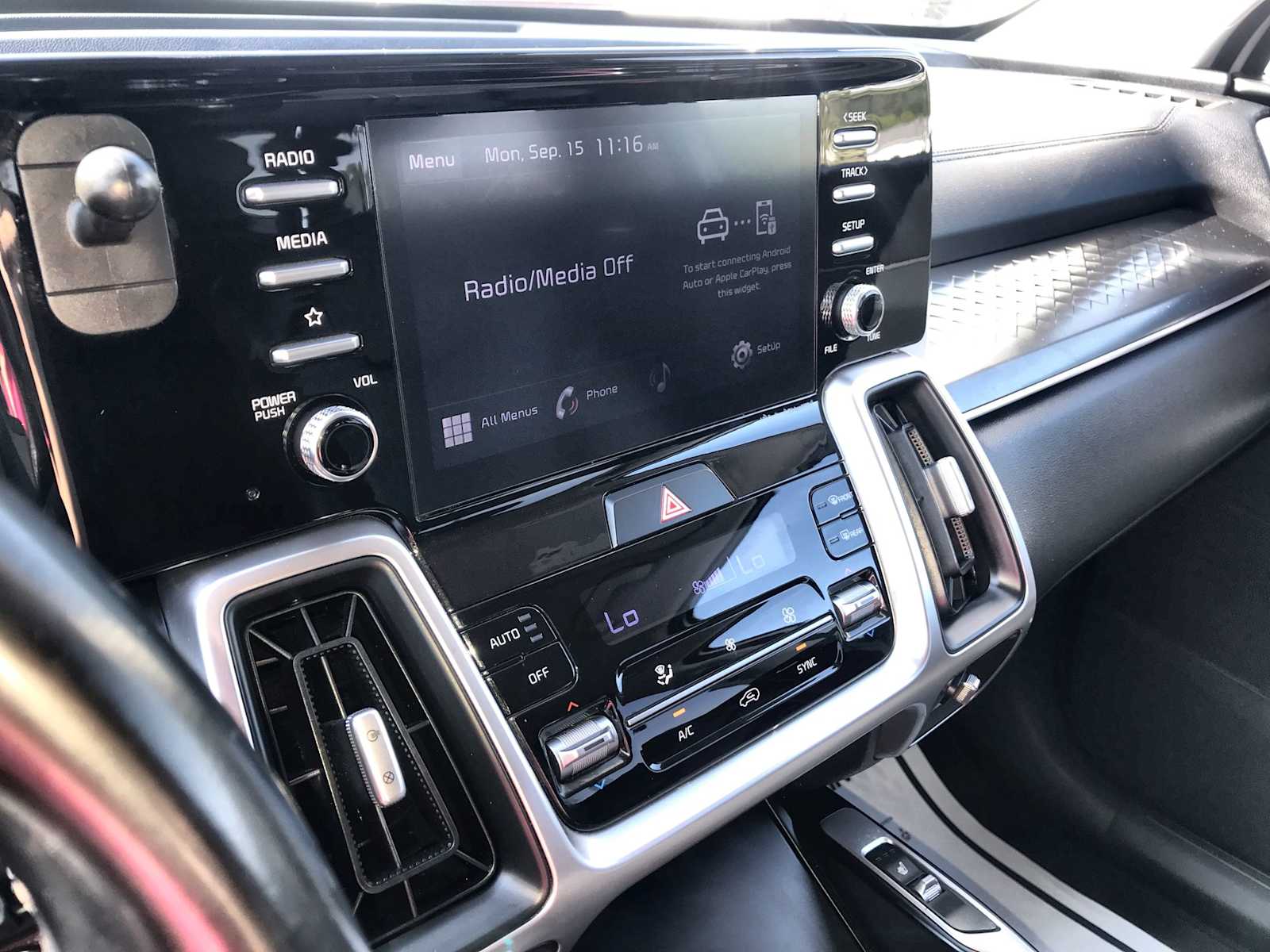 2021 Kia Sorento S photo 15