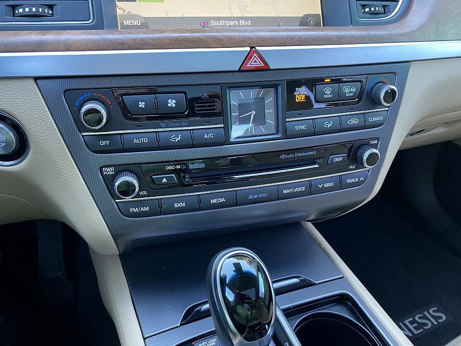 2017 Genesis G80 Ultimate photo 17