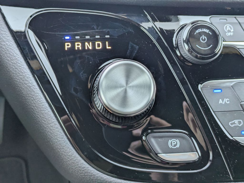 2026 Chrysler Pacifica photo 17