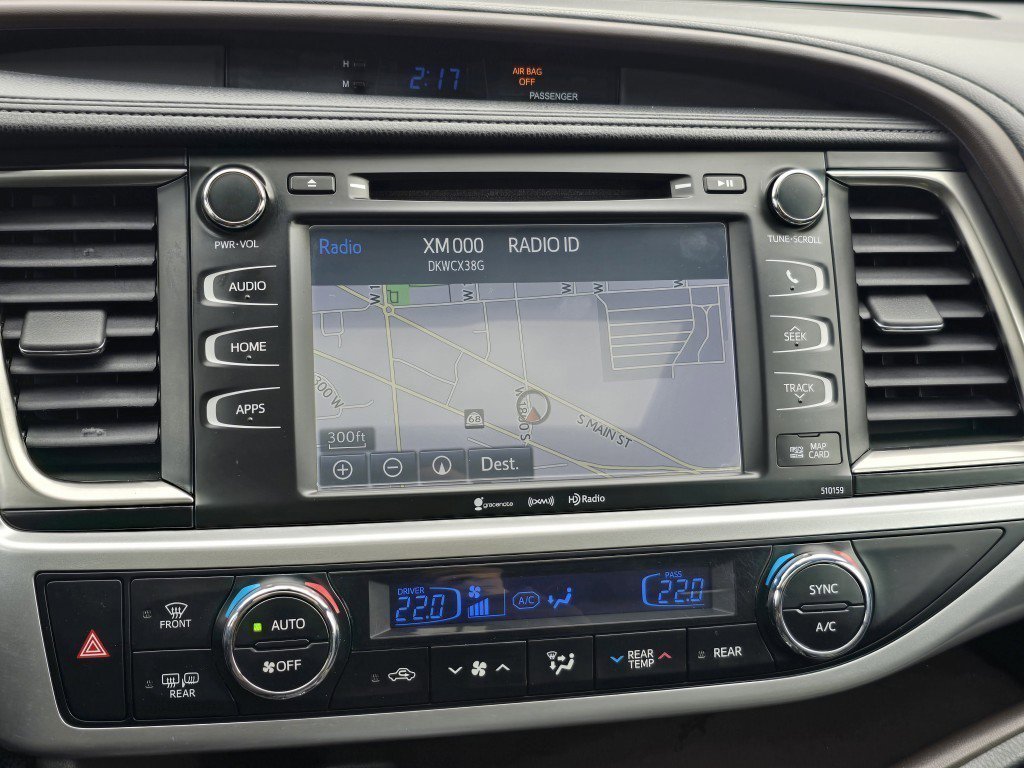 2016 Toyota Highlander XLE photo 4