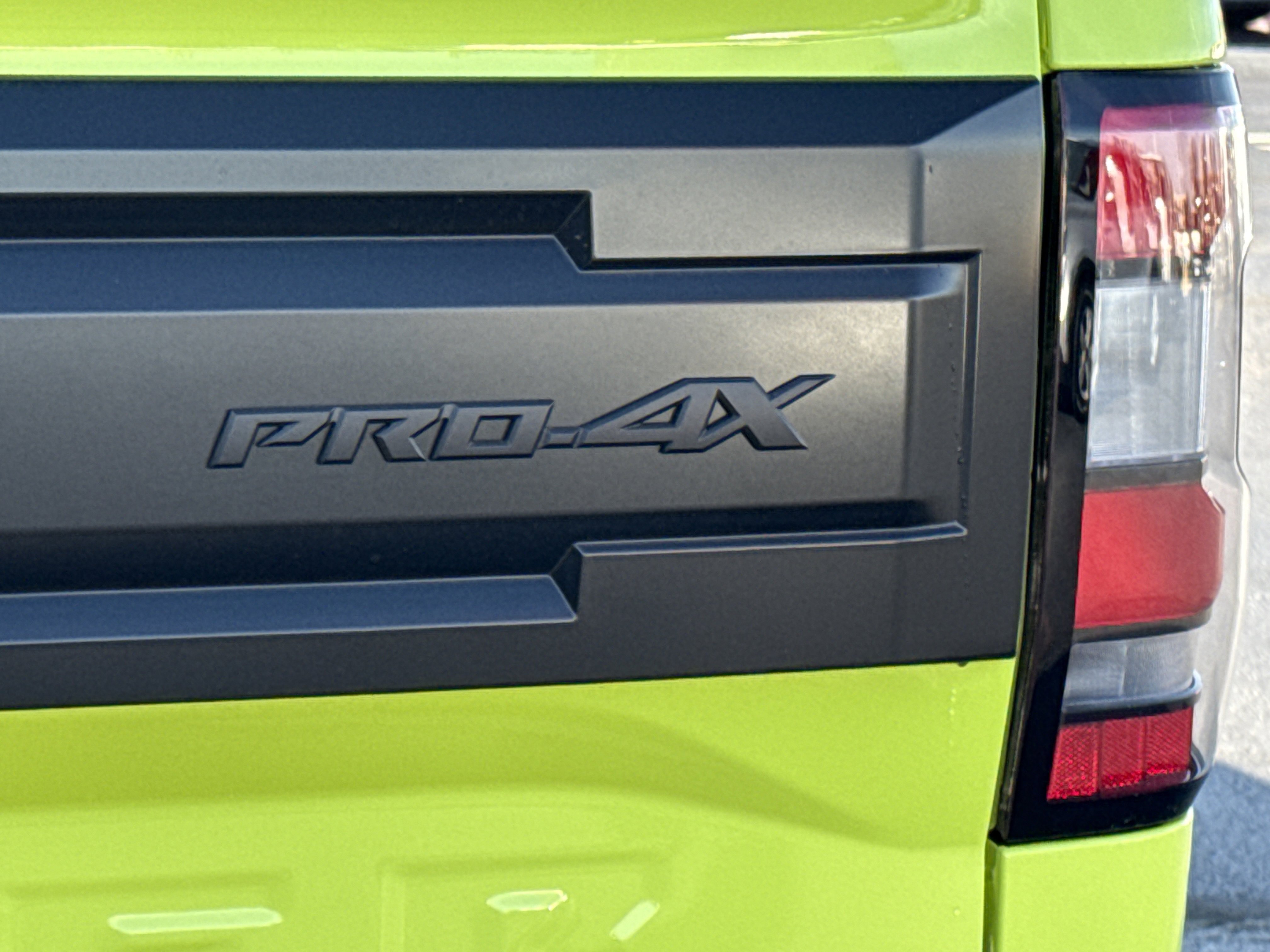 2026 Nissan Frontier Crew Cab PRO-4X photo 5