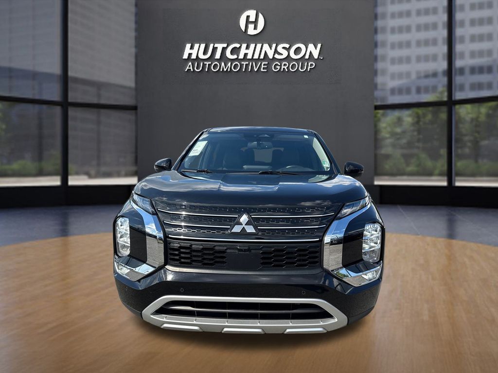2024 Mitsubishi Outlander SE photo 8