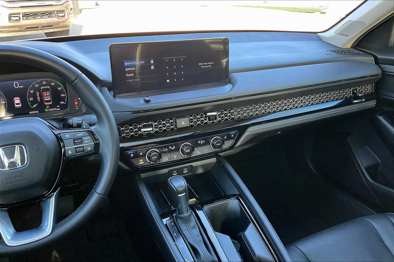 2024 Honda Accord Hybrid Touring photo 6