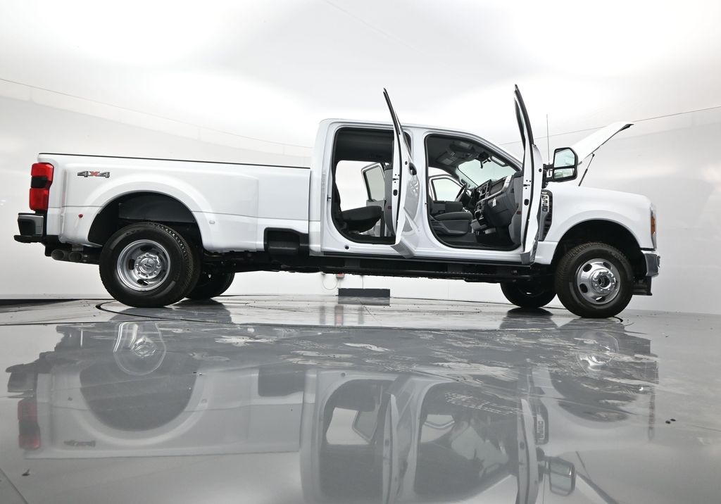 2026 Ford F-350 XLT photo 50