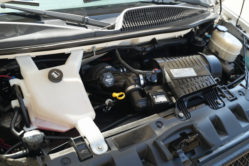 2017 Chevrolet Express 3500 LT photo 34