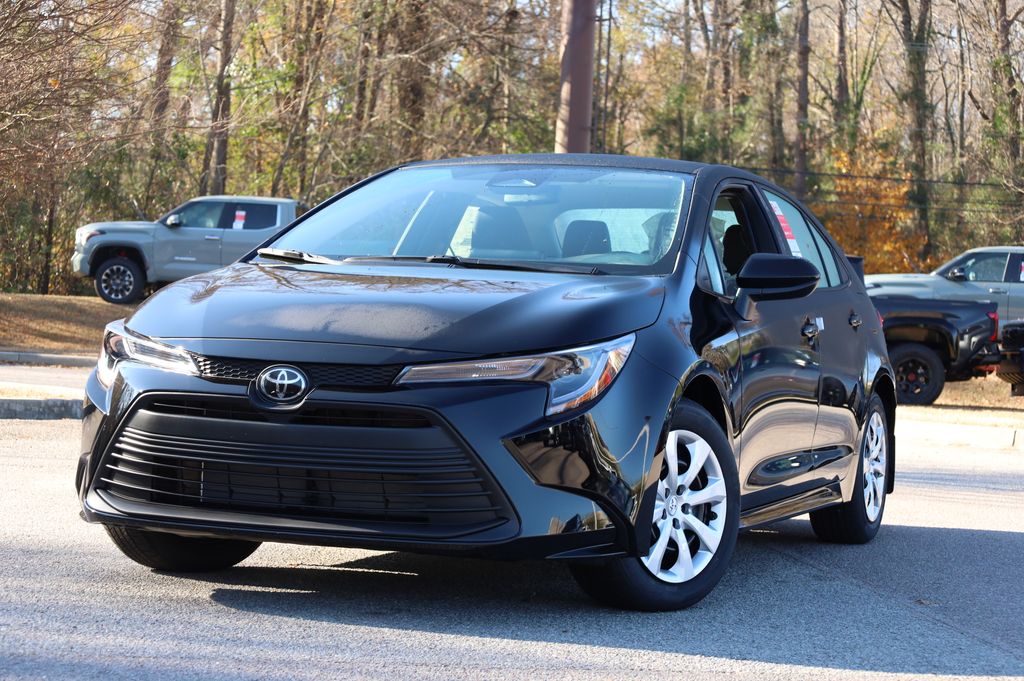 2026 Toyota Corolla LE's photo