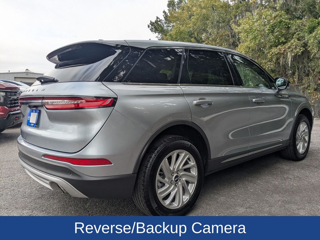 2023 Lincoln Corsair Standard photo 4