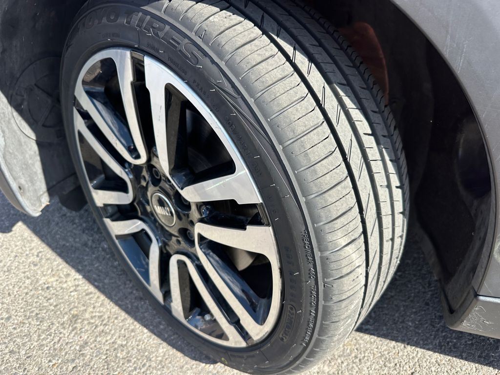 2019 Mini Cooper 4 Door Hardtop Signature photo 21