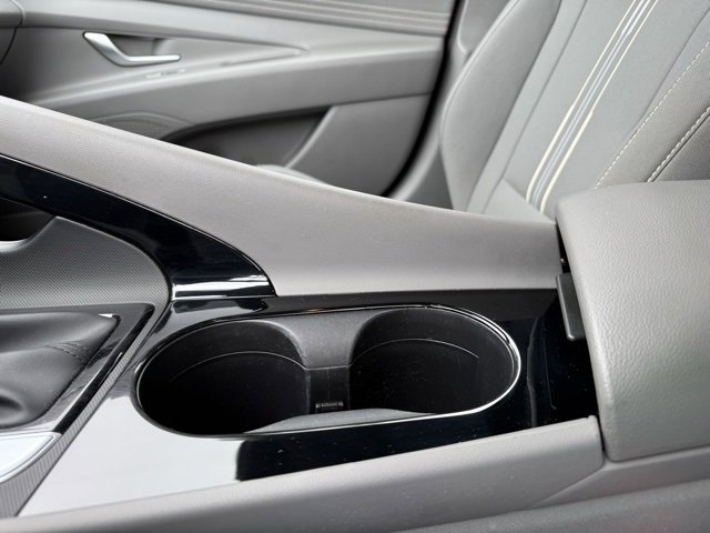 2023 Hyundai Elantra SEL photo 20