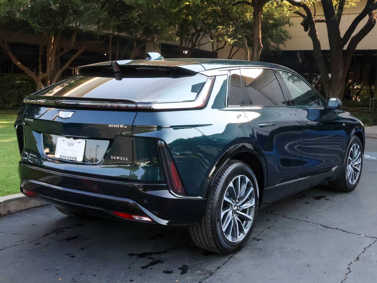 2024 Cadillac Lyriq Sport photo 4