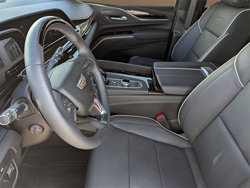 2024 Cadillac Escalade Premium Luxury photo 9