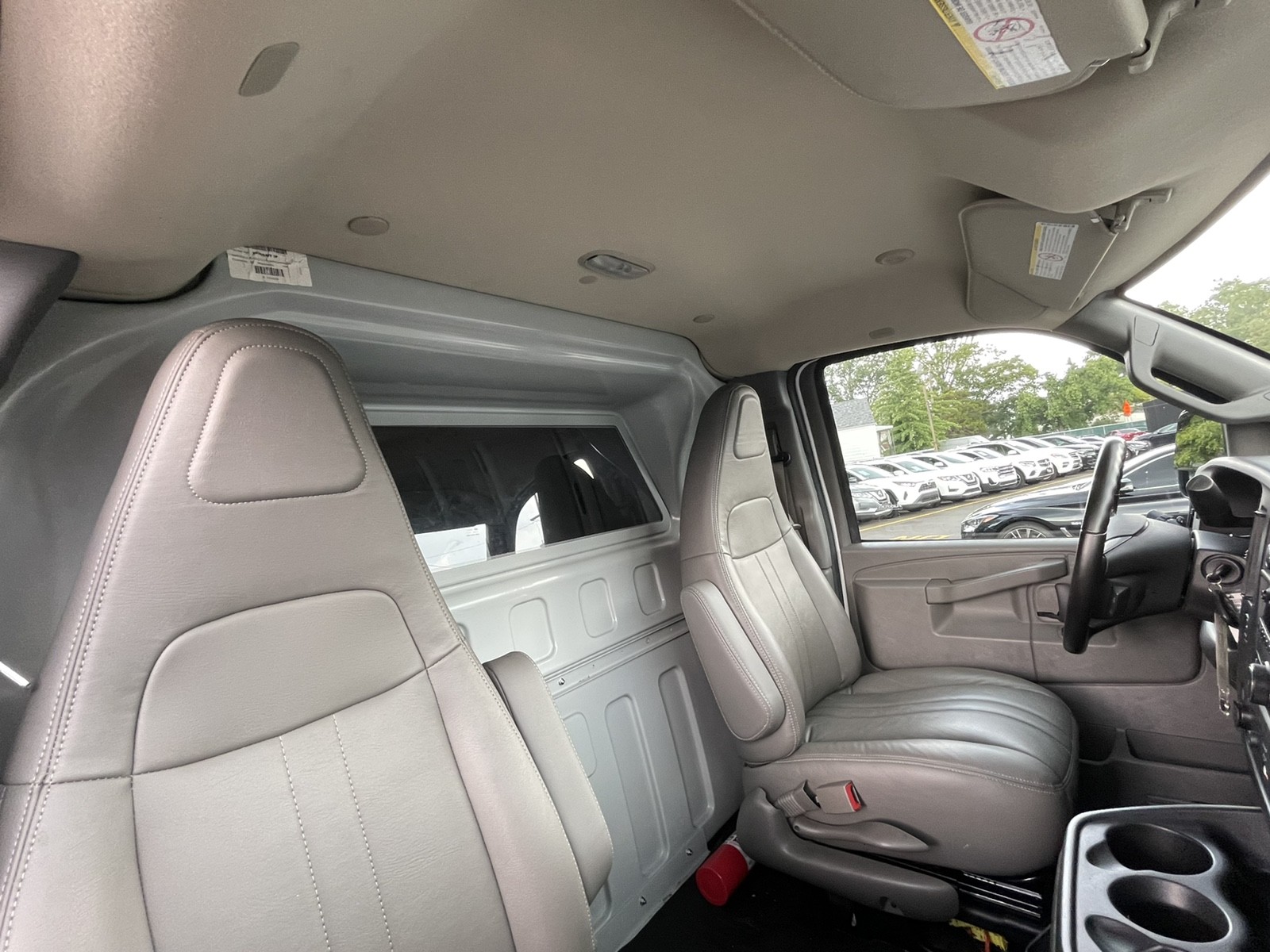 2019 Chevrolet Express Cargo Van photo 26