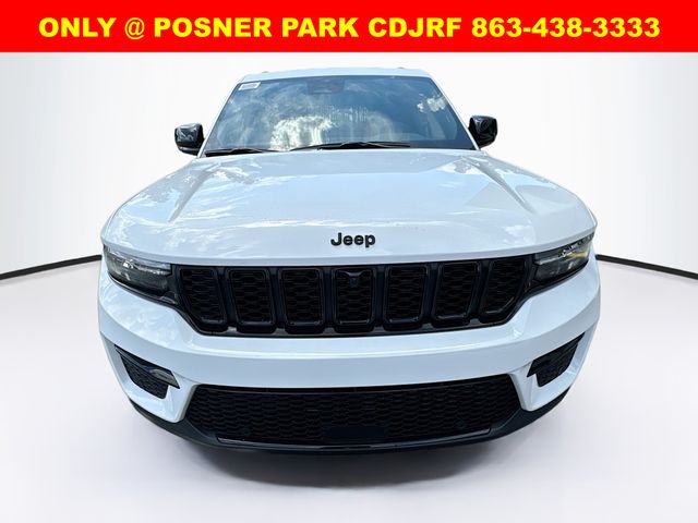 2025 Jeep Grand Cherokee Limited photo 2