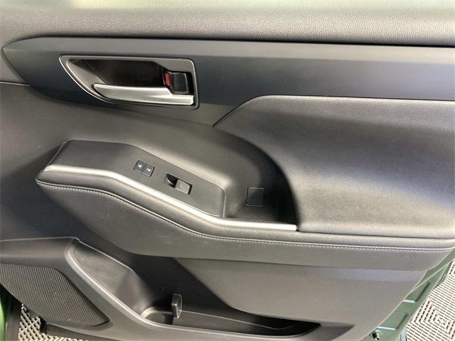 2023 Toyota Highlander XLE photo 24