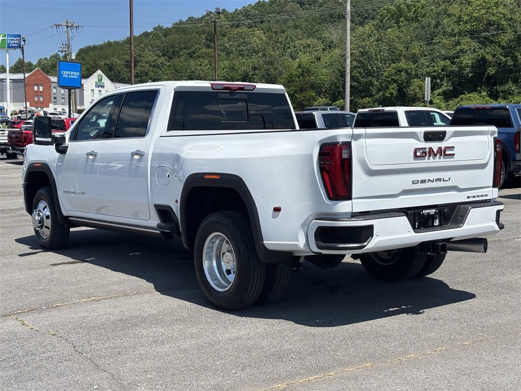 2025 Gmc Sierra 3500 Denali photo 2