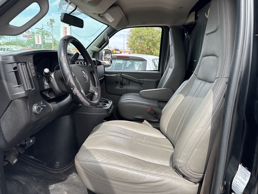 2018 Chevrolet Express 2500 Work Van photo 4