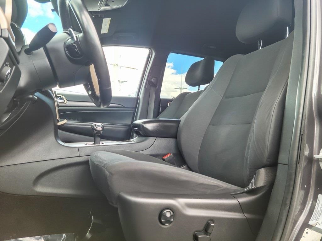 2015 Jeep Grand Cherokee Laredo photo 3