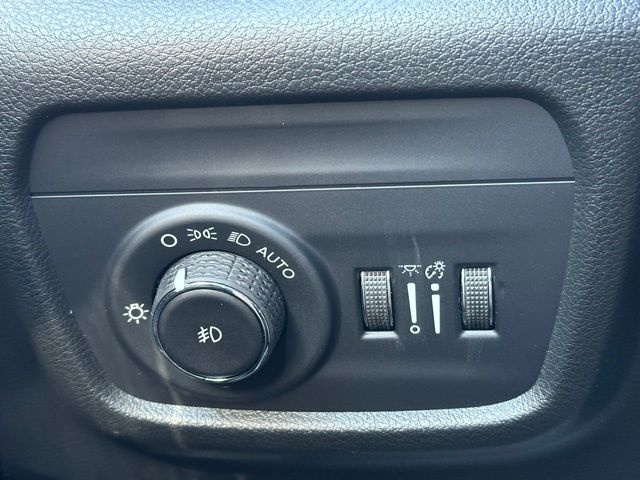 2025 Jeep Grand Cherokee Summit photo 17