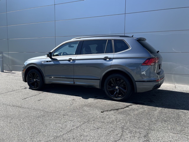 2024 Volkswagen Tiguan SE R-Line Black photo 17