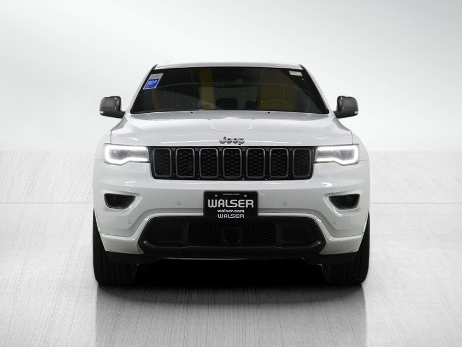 2021 Jeep Grand Cherokee Anniversary Edition photo 6