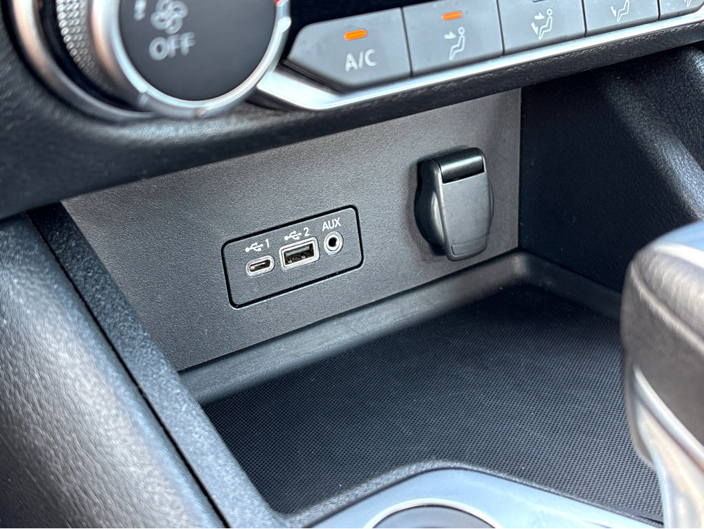 2023 Nissan Sentra SV photo 18