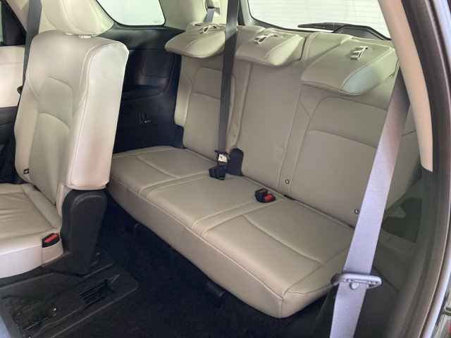 2022 Nissan Pathfinder SL photo 25