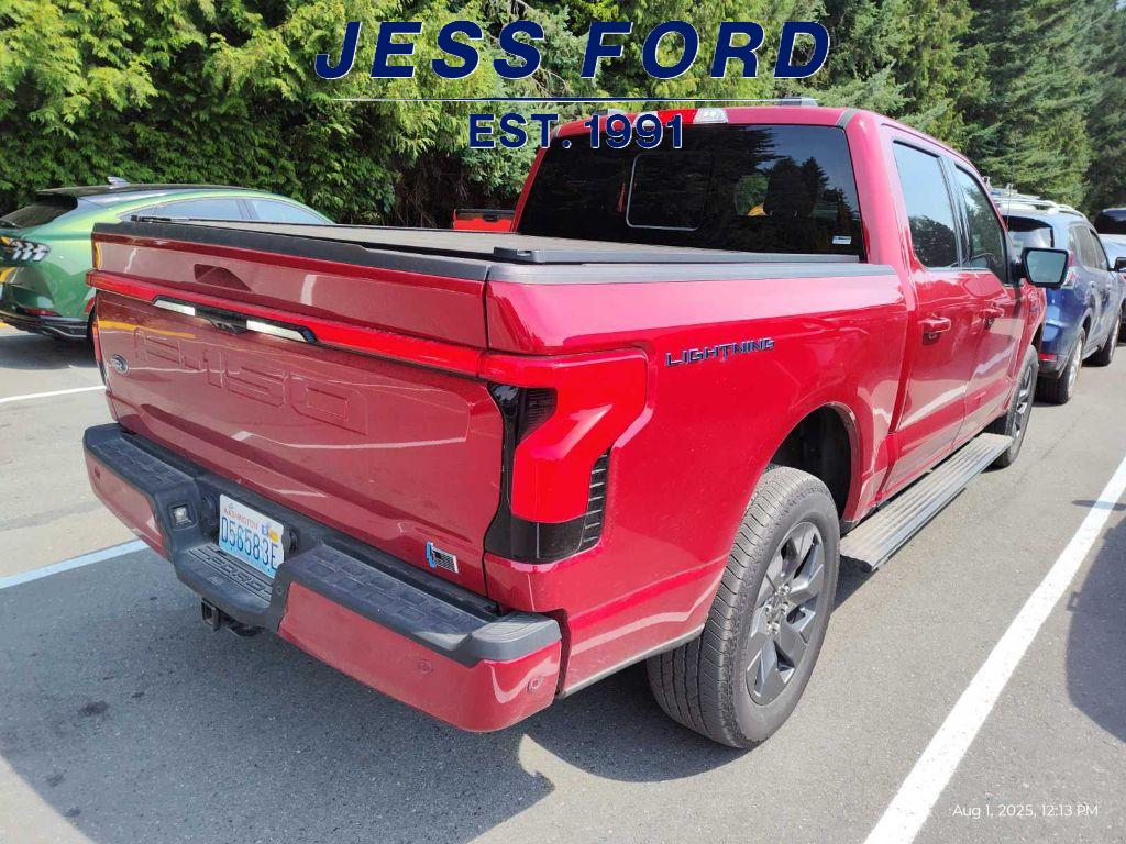 2023 Ford F-150 Lightning Lariat photo 3