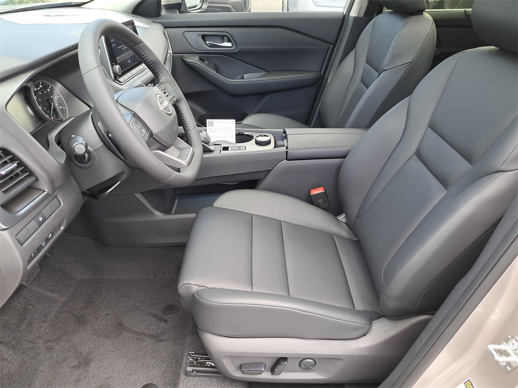 2026 Nissan Rogue SV photo 19