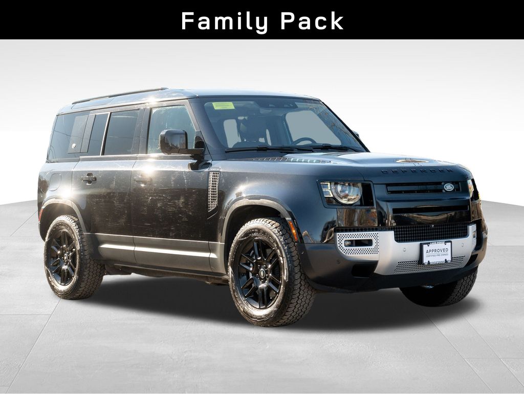 2024 Land Rover Defender 110 S photo 3