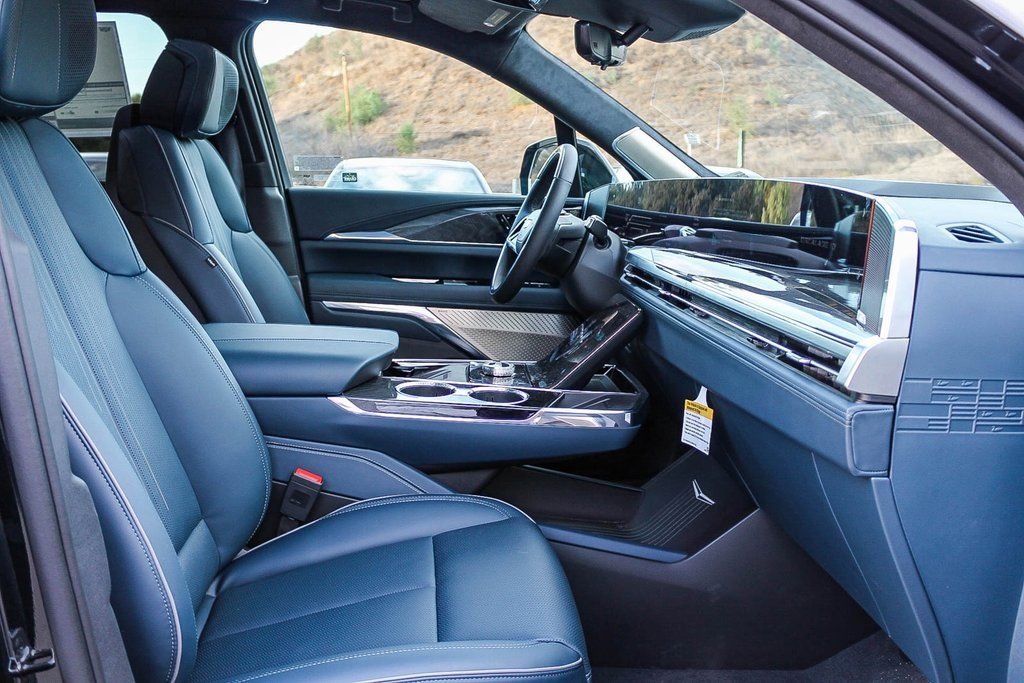 2025 Cadillac Escalade IQ Sport photo 15
