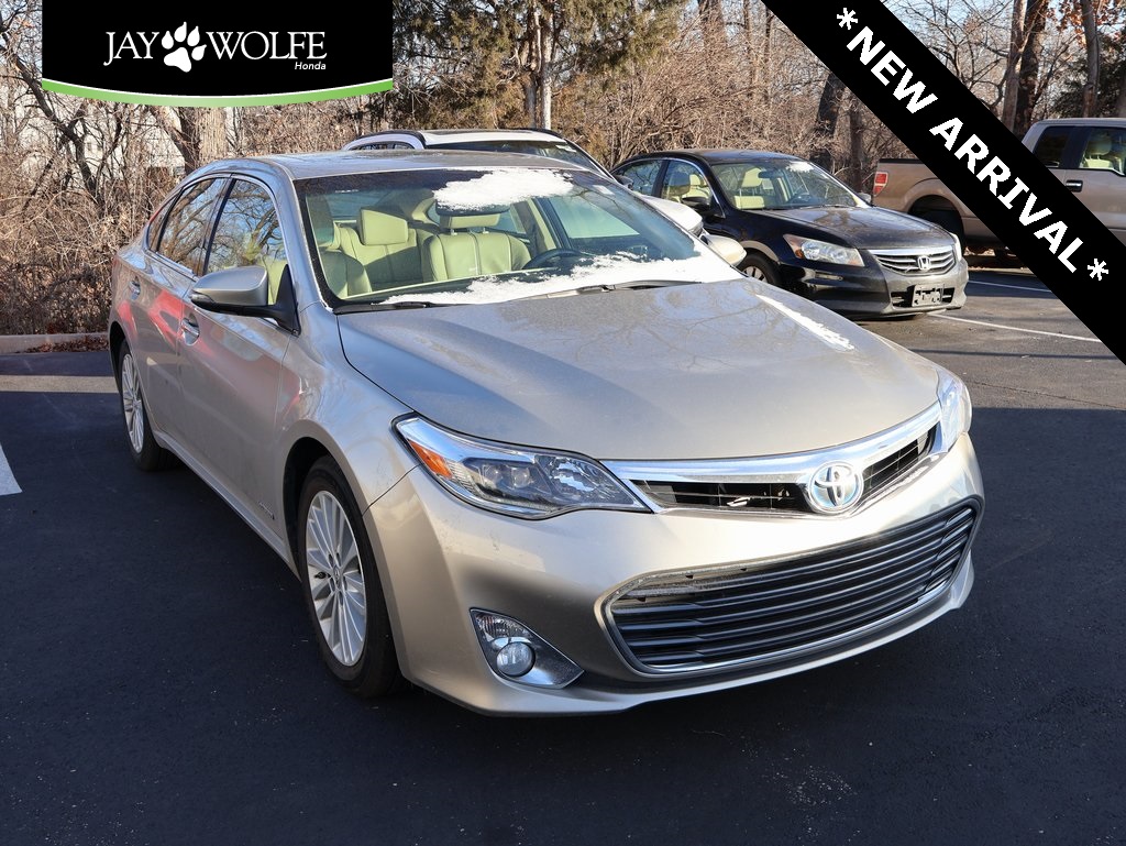 2013 Toyota Avalon Limited Hybrid